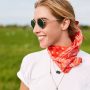 porter un bandana autour du cou